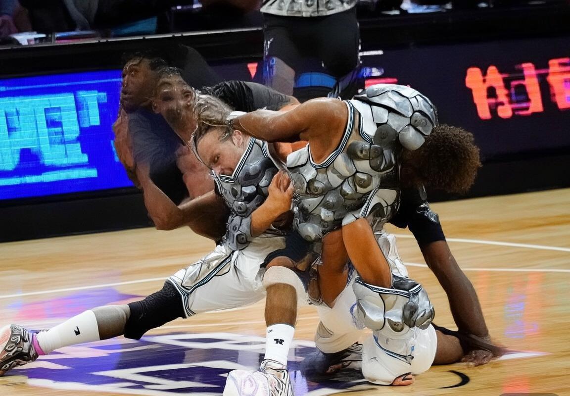 纽约尼克斯队围绕杰伦·布伦森的夺冠窗口：动用选秀权交易改变东部竞争格局